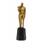 Abstract Couple Embrace Statue - Golden Striped Lovers Sculpture on Black Pedestal - Modern Resin Showpiece for Home Decor & Anniversary Gift